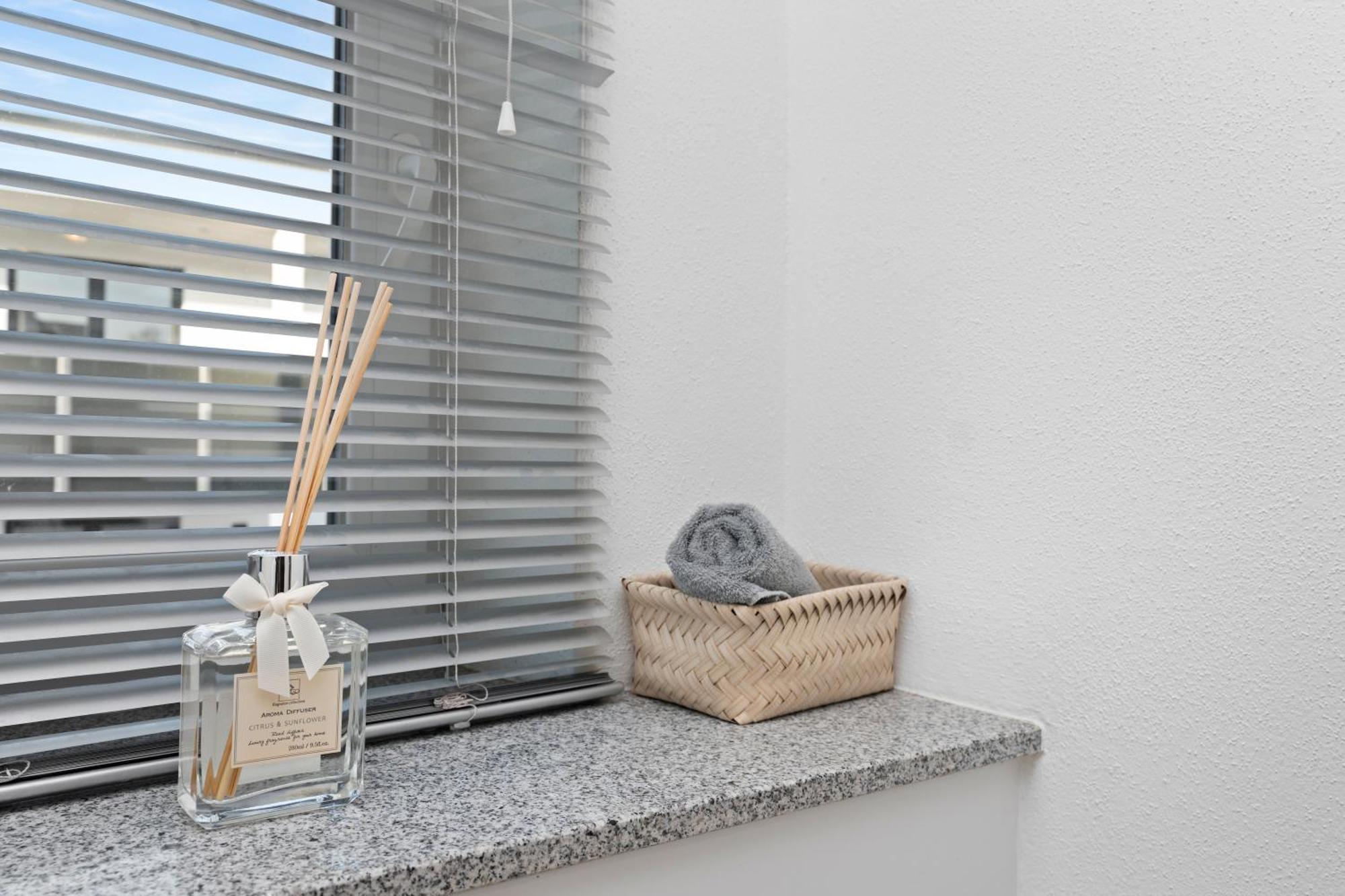 Ferienwohnung Seeschilf in FDH Zimmer foto